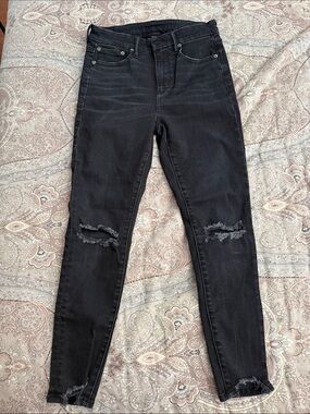 American Eagle Outfitters Black Distressed Skinny Jeans